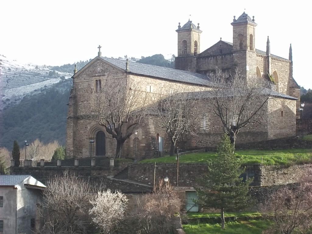 Apartamentos El Camino Villafranca Del Bierzo Ngoại thất bức ảnh