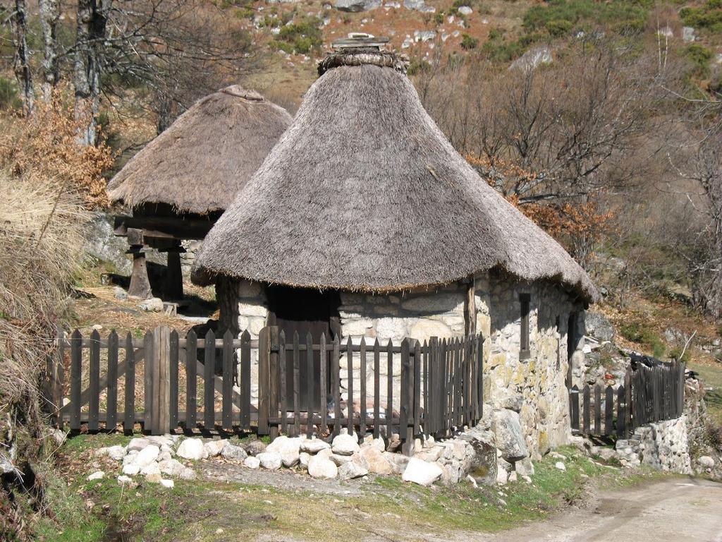 Apartamentos El Camino Villafranca Del Bierzo Ngoại thất bức ảnh